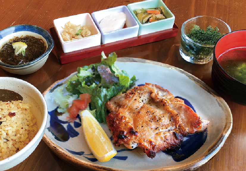 やんばるハーブ鶏の塩焼き御膳